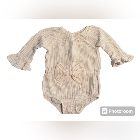 Grayson Collective Other - Baby girls Romper EUC